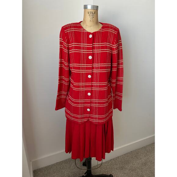 Toula Vintage Red & Gold Plaid Knit Suit with Pleated Skirt size 8 - Picture 8 of 8